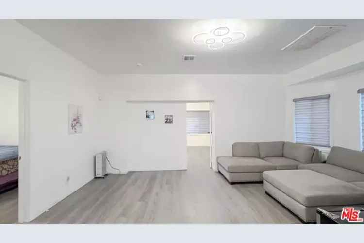 House For Sale in 1207, South Harvard Boulevard, Los Angeles, California