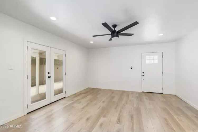 Investment opportunity lease duplex Central Phoenix with modern amenities