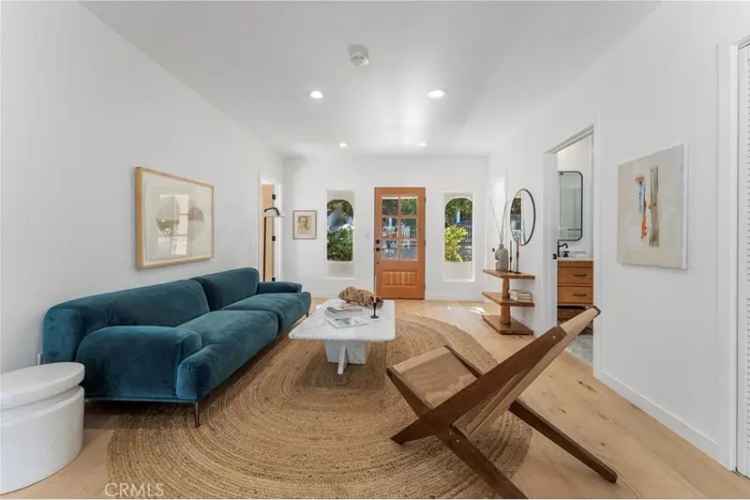 Buy stunning house in Franklin Hills with breathtaking views and modern amenities