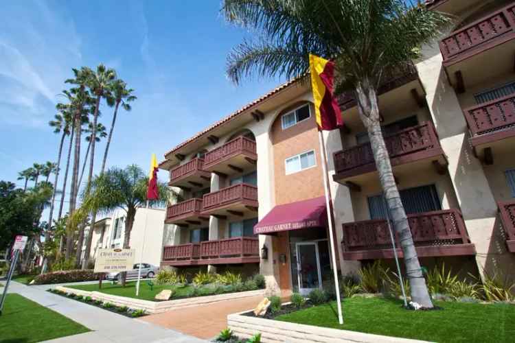 Rent 2 Bedroom 2 Bath Apartment in Torrance with Balcony and Amenities