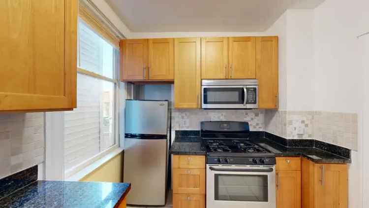 Rent Pet-Friendly Nob Hill Apartments with Secure Access and Modern Amenities