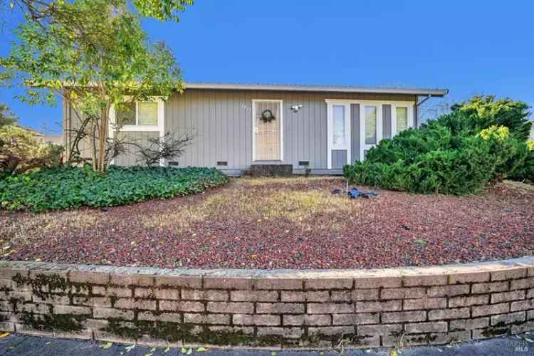 House For Sale in 1717, Mission Boulevard, Santa Rosa, California