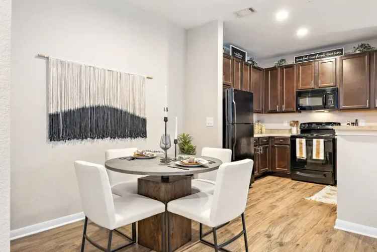 Rent Apartments in Round Rock with Convenient Access to Downtown Austin