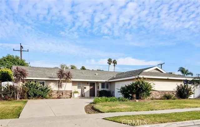 House For Sale in 2960, Andros Street, Costa Mesa, California