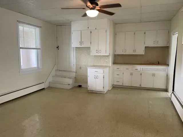 Rent Spacious Apartment Unit Near Littlestown PA with Modern Features