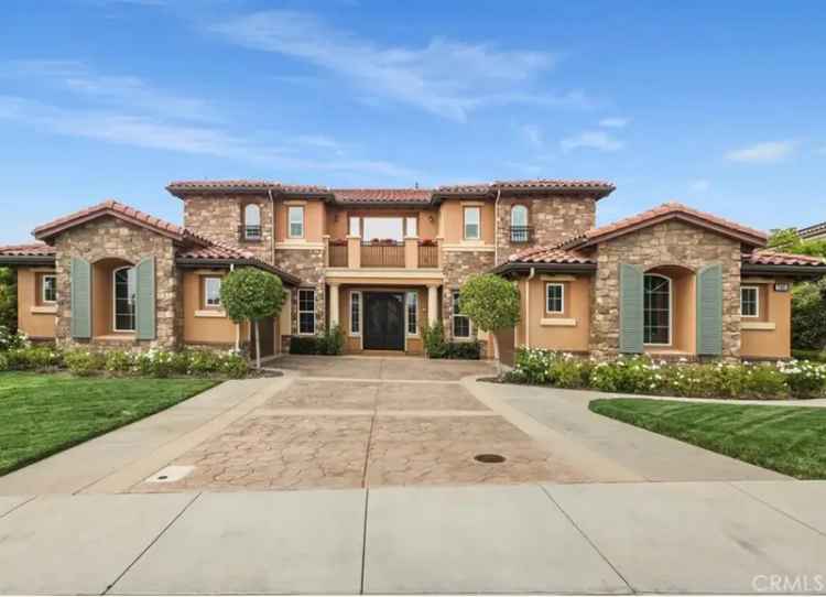 Rent Luxurious Home in Moorpark CA with Golf Course Views