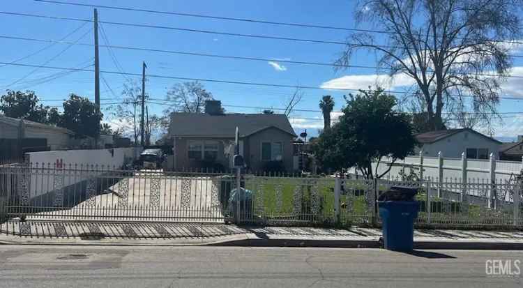 House For Sale in 621, Columbus Street, Bakersfield, California