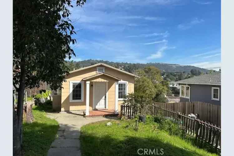 House For Sale in 4544, Tulip Avenue, Oakland, California