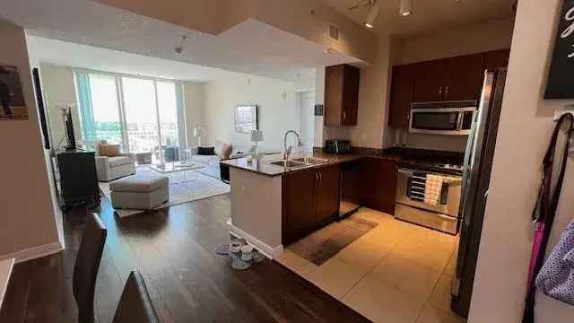 Rent Luxury Apartment Unit in Waterfront Location with Exclusive Amenities