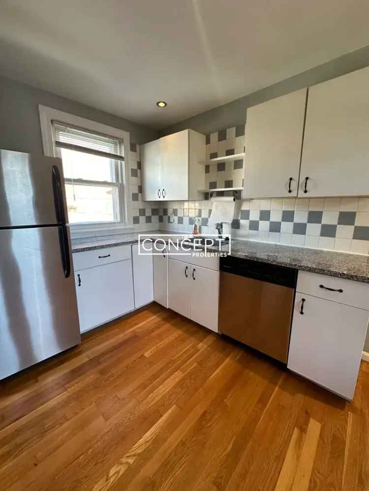 Rent 1 Bedroom Condo in Chelsea Waterfront with Modern Features