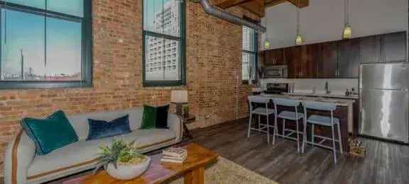 Rent Loft Apartments in South Loop with Modern Amenities