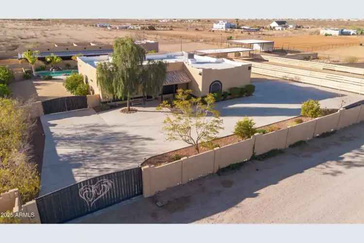 Buy Horse Property with Heated Pool and Arena in Wittmann