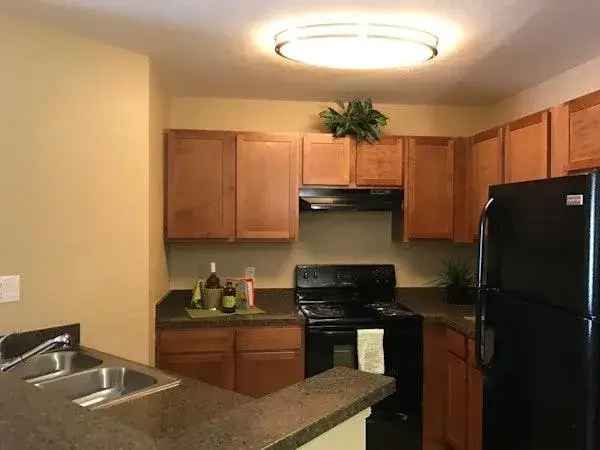 Rent Beautiful Apartments in Fort Myers with Lake Views and Amenities