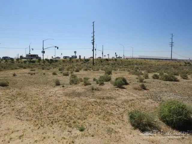 Land For Sale in Rosamond, California