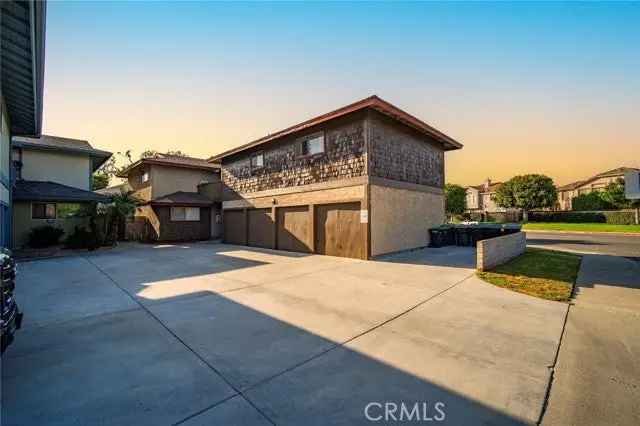 House For Sale in 3049, Jeffrey Drive, Costa Mesa, California