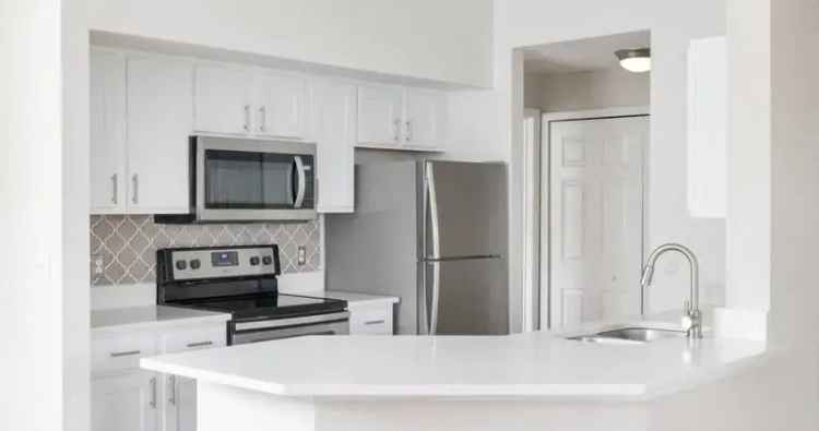 Rent Coastal Inspired Apartments at Windermere in Ocoee with Modern Amenities