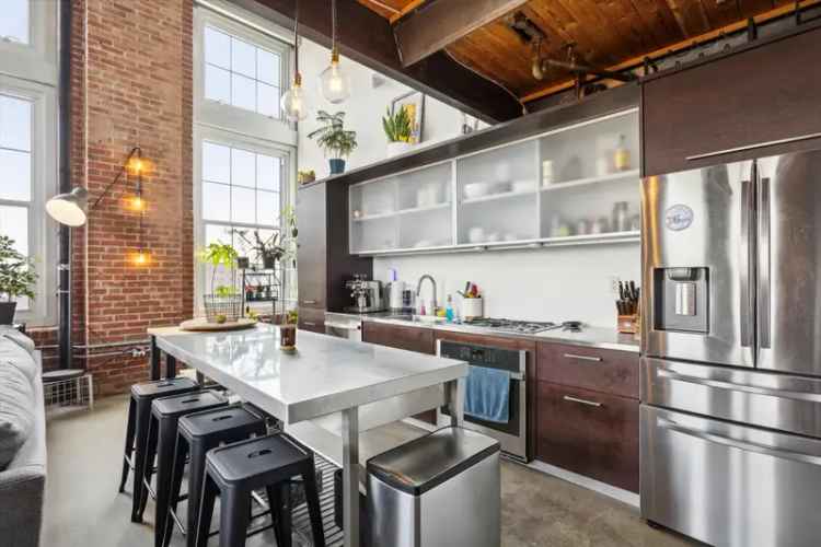 Rent Spacious Apartment Unit at The Lofts at Bella Vista Philadelphia