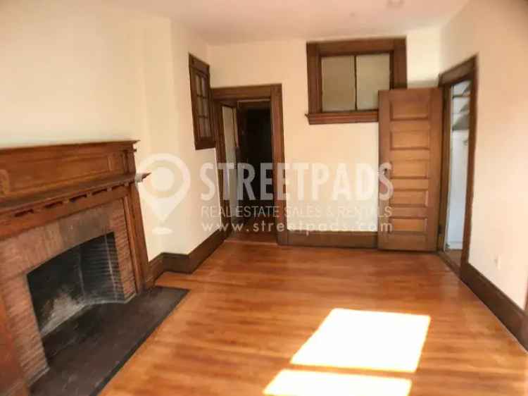 Rent Charming Apartment Unit in Harvard Square with Unique Features