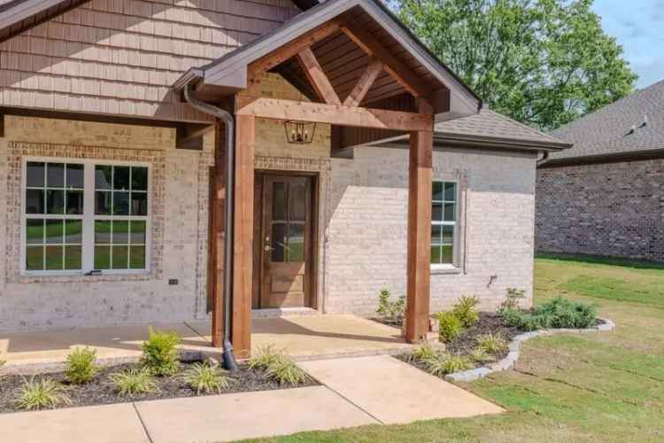 House For Sale in Tuscumbia, Alabama