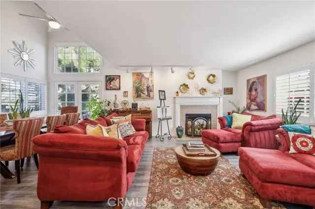 House For Sale in 5365, Tendilla Avenue, Los Angeles, California