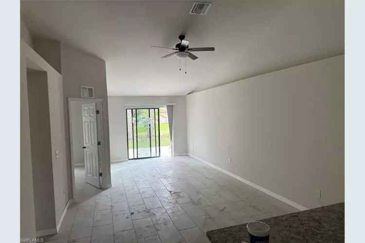 House For Sale in Cape Coral, Florida