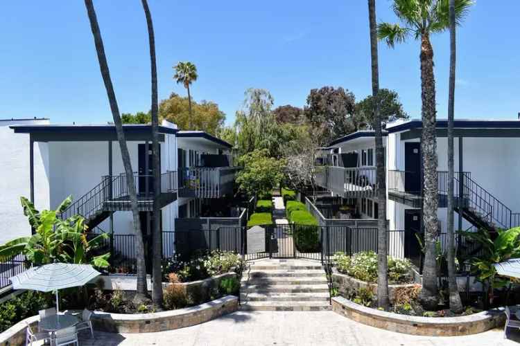 Rent Apartments in Redondo Beach with Quality Amenities and Pool