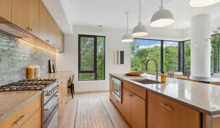 Rent Stunning Apartments in North Bethesda with Nature and Arts Features