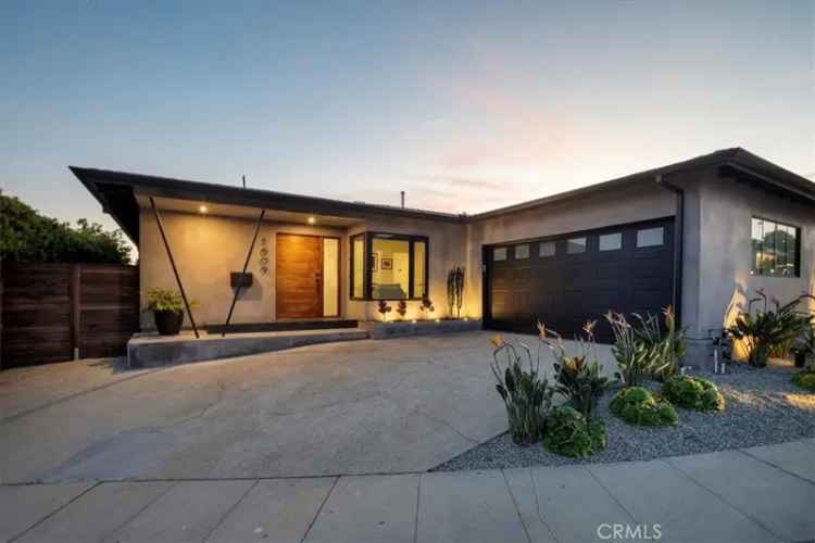 House For Sale in Los Angeles, California