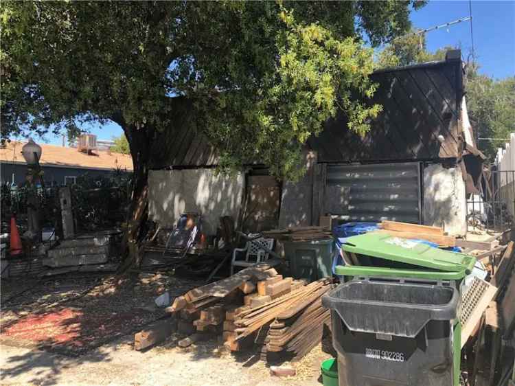 House For Sale in 7115, Shadygrove Street, Los Angeles, California