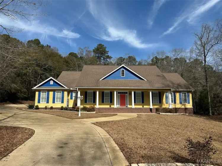 Buy Modern Home in Pebble Creek with Spacious Sunroom and Upgraded Kitchen