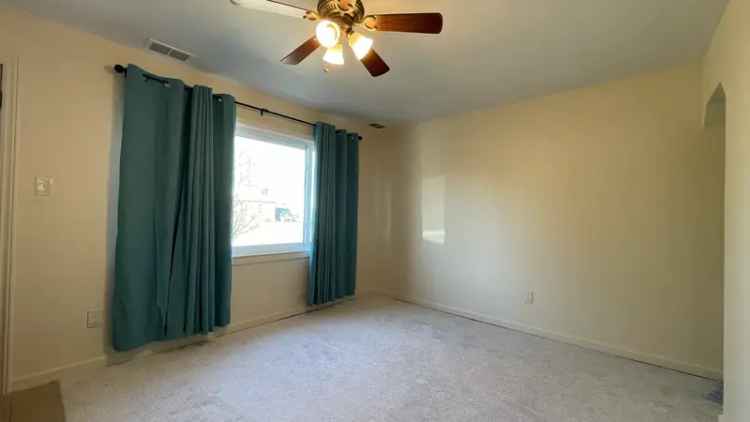 Rent Beautifully Updated 3 Bedroom Home in Roseville with Outdoor Space