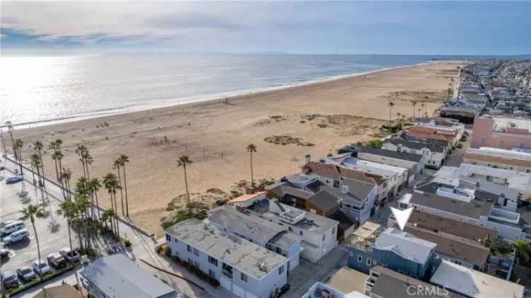 House For Sale in 417, East Balboa Boulevard, Newport Beach, California