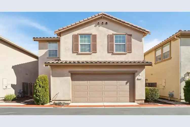 Buy 3 Bedroom House in Gilroy with Modern Features and Amenities