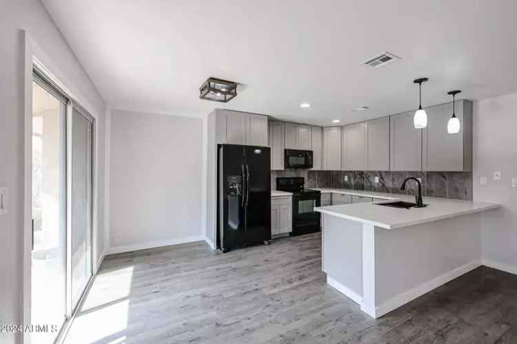 Buy Condo near ASU and Old Town Scottsdale with Great Amenities