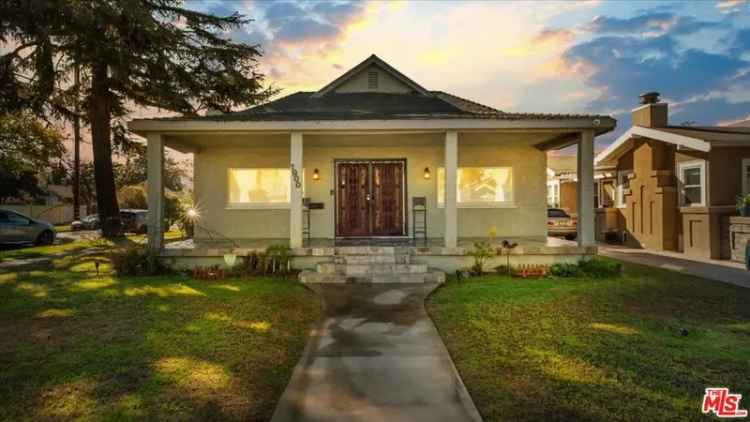 House For Sale in 1900, West 41st Street, Los Angeles, California