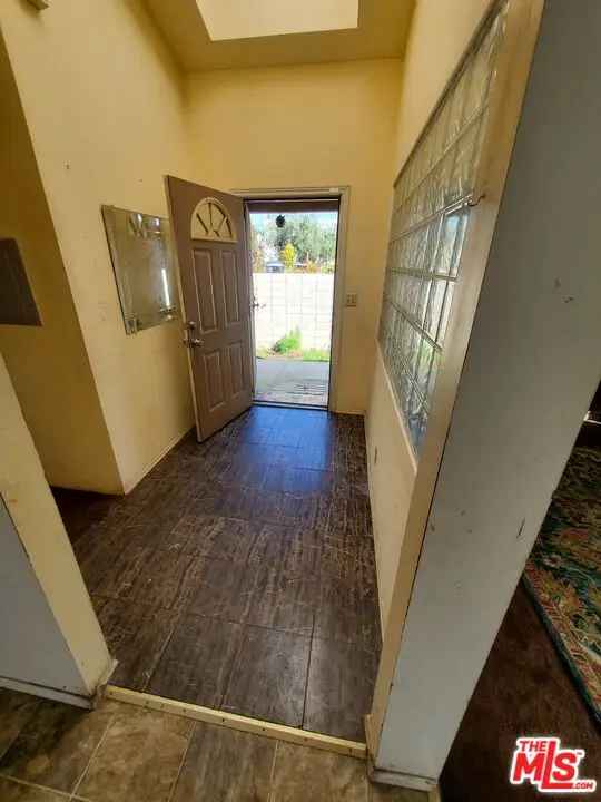 House For Sale in 2617, Carmona Avenue, Los Angeles, California