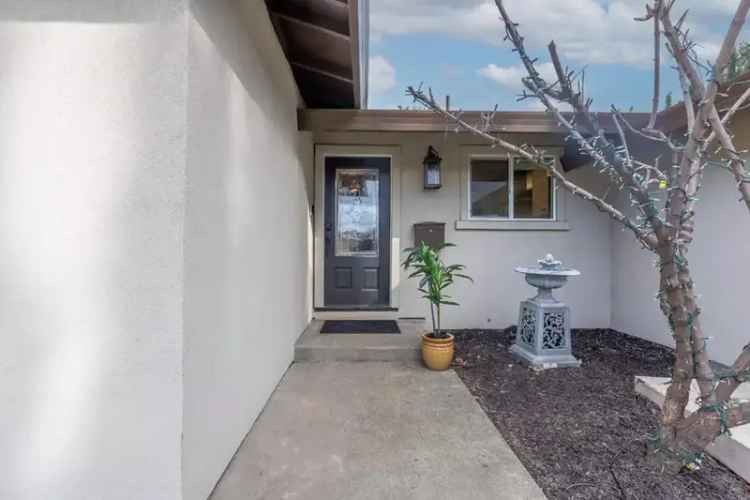 House For Sale in 26, Ness Court, Sacramento, California