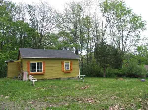 Cottage Rental in Stone Ridge with 7 Acres and 2 Bedrooms