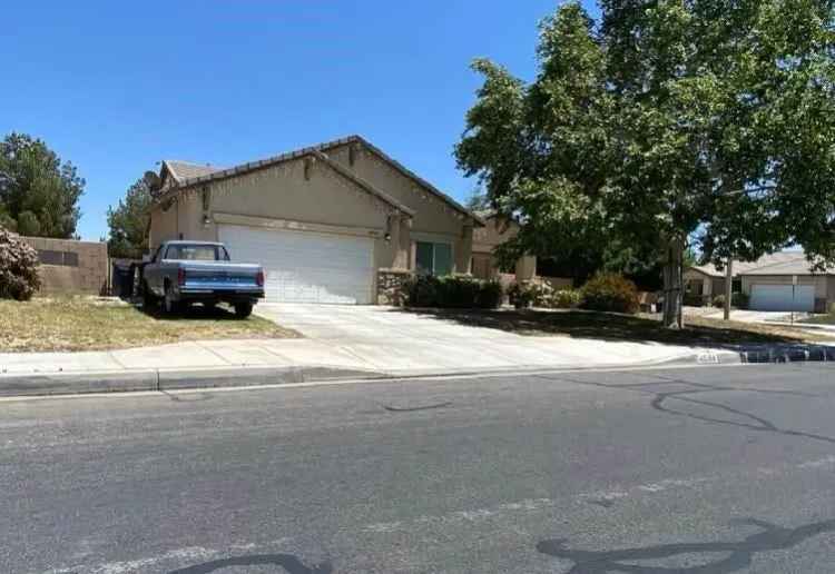 House For Sale in 45564, Tiana Rose Street, Lancaster, California