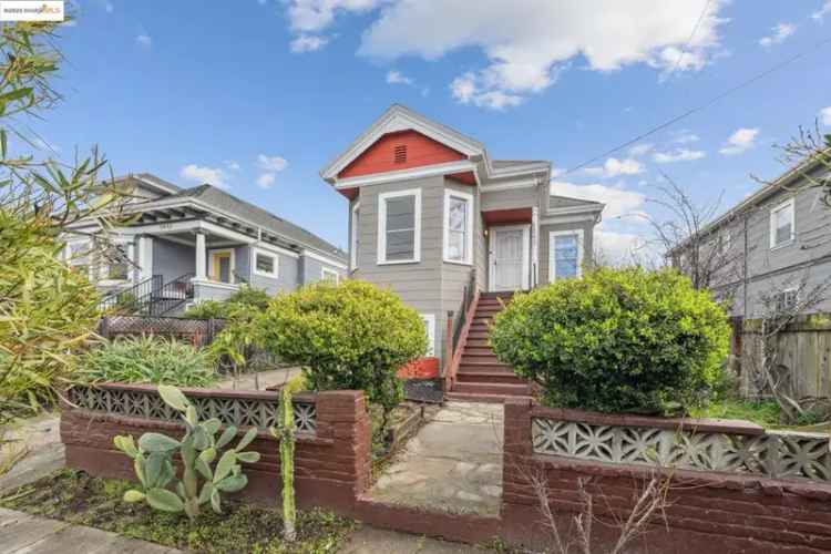 Modern duplex for rent in Oakland with outdoor office and garden