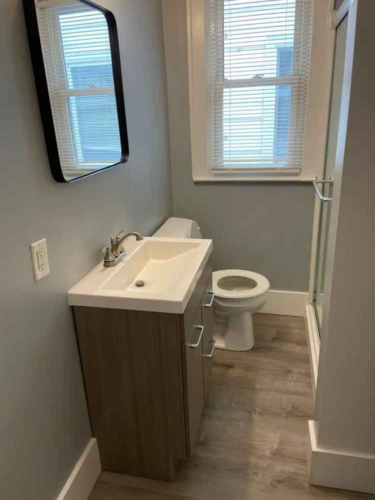 Rent Apartment Unit with Updated Kitchen and Bath Near Amenities