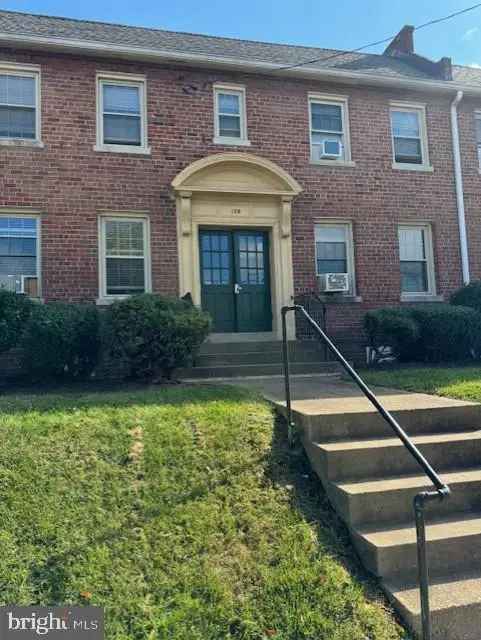 House For Sale in 125, 35th Street Northeast, Washington, District of Columbia