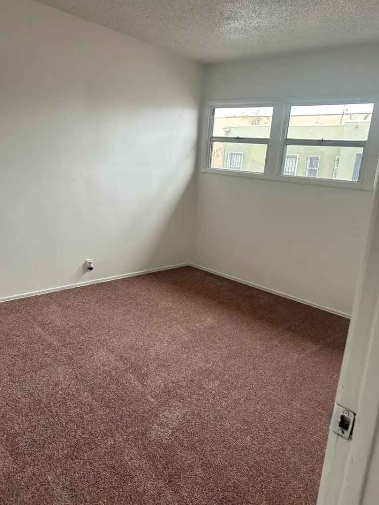 Rent Apartment Unit Front Unit With Fresh Paint And New Carpet