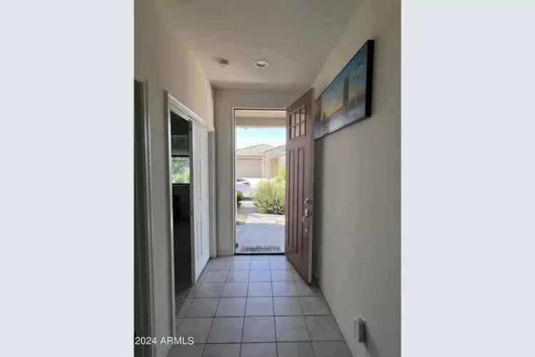 Rent House in Riverton with Spacious Layout and Community Pool