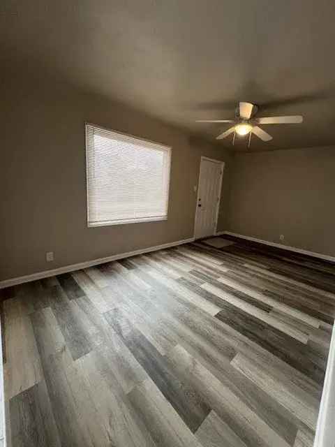 Rent Apartment Unit in Fully Remodeled Space with Modern Features