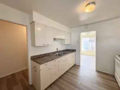 Rent Townhome Style Apartments Near Liberty Park Dining and Schools