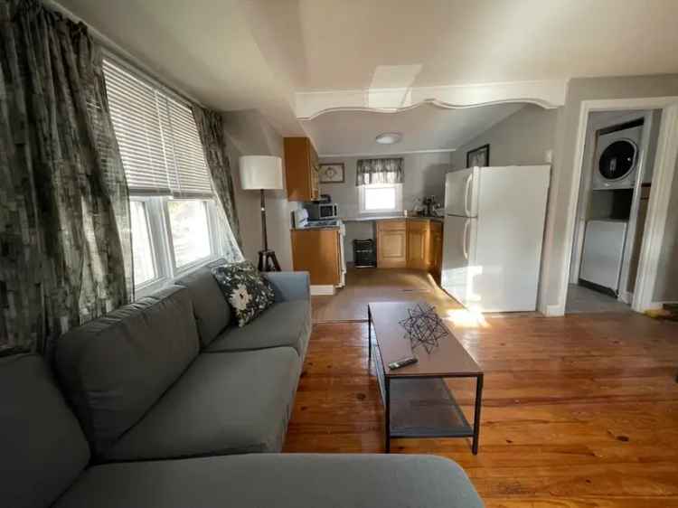 Rent Newly Renovated Furnished One Bedroom Apartment Near PATCO