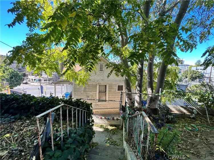 House For Sale in 1523, Cortez Street, Los Angeles, California