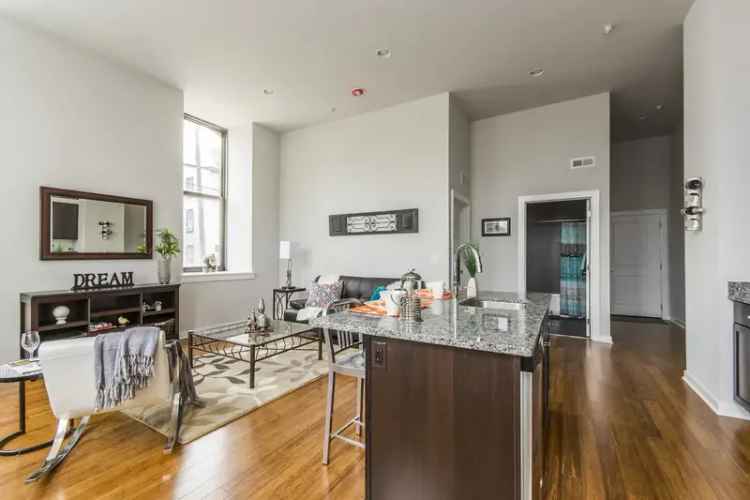 Rent Luxury Apartments Steps from Schuylkill River in East Falls