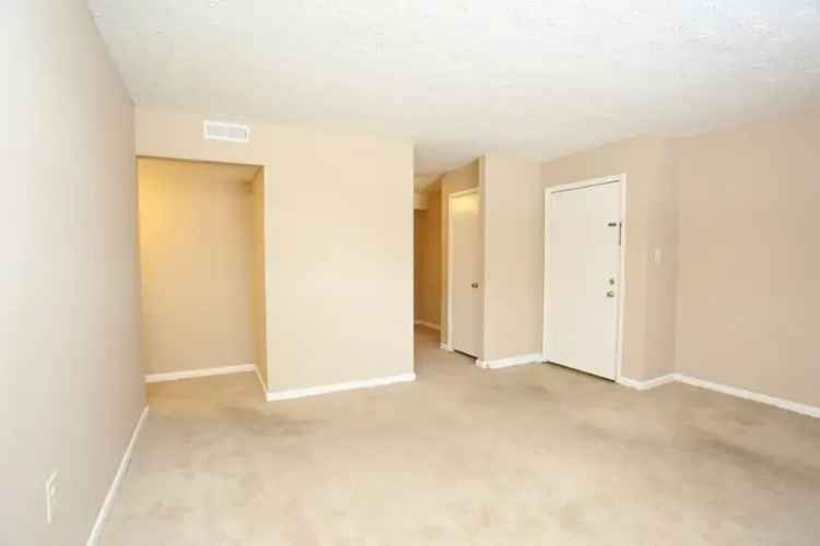 Rent Apartments in Gatehouse with Community Amenities and Management Support